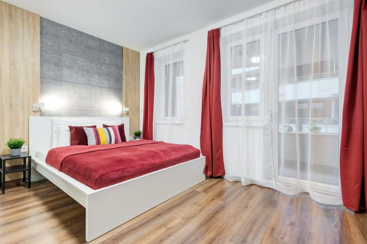 Homey New Great Area Apartment *